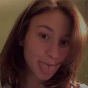 Meet your Posher, Olyvia